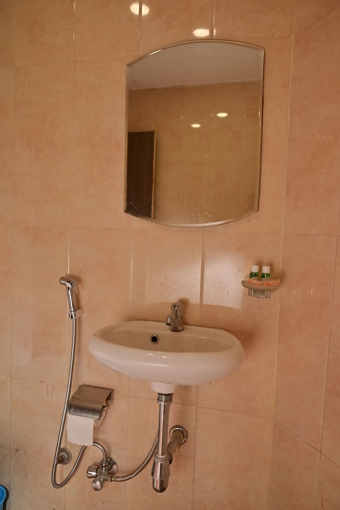 Deluxe Room - Photo 2