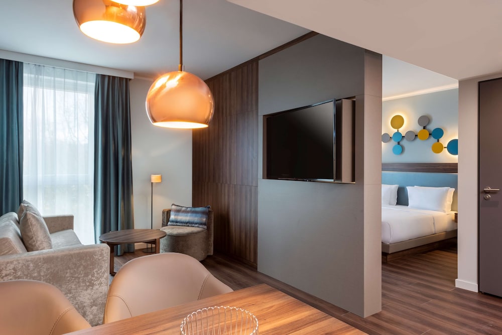 Premium Studio Suite, 1 King Bed with Sofa bed