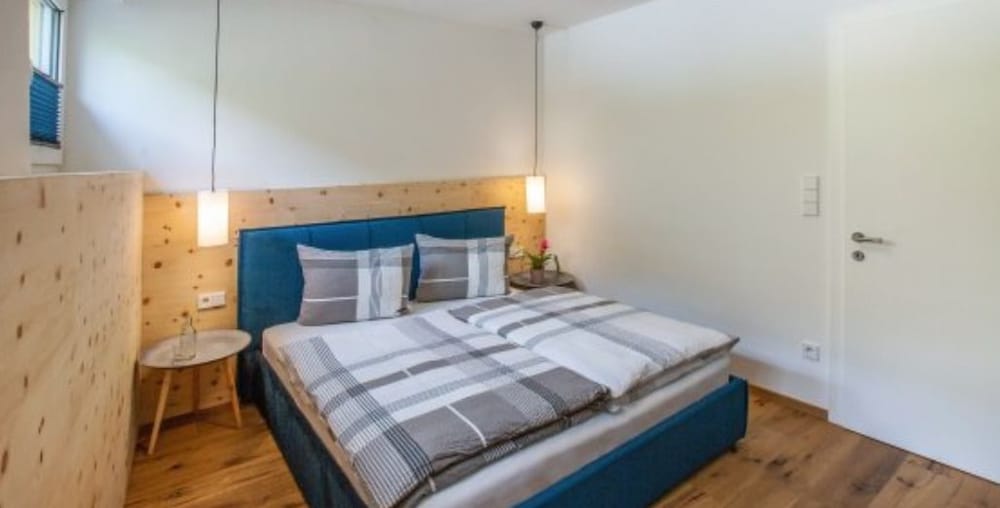 City Apartment, 2 Bedrooms, Balcony (Theaterplatz)