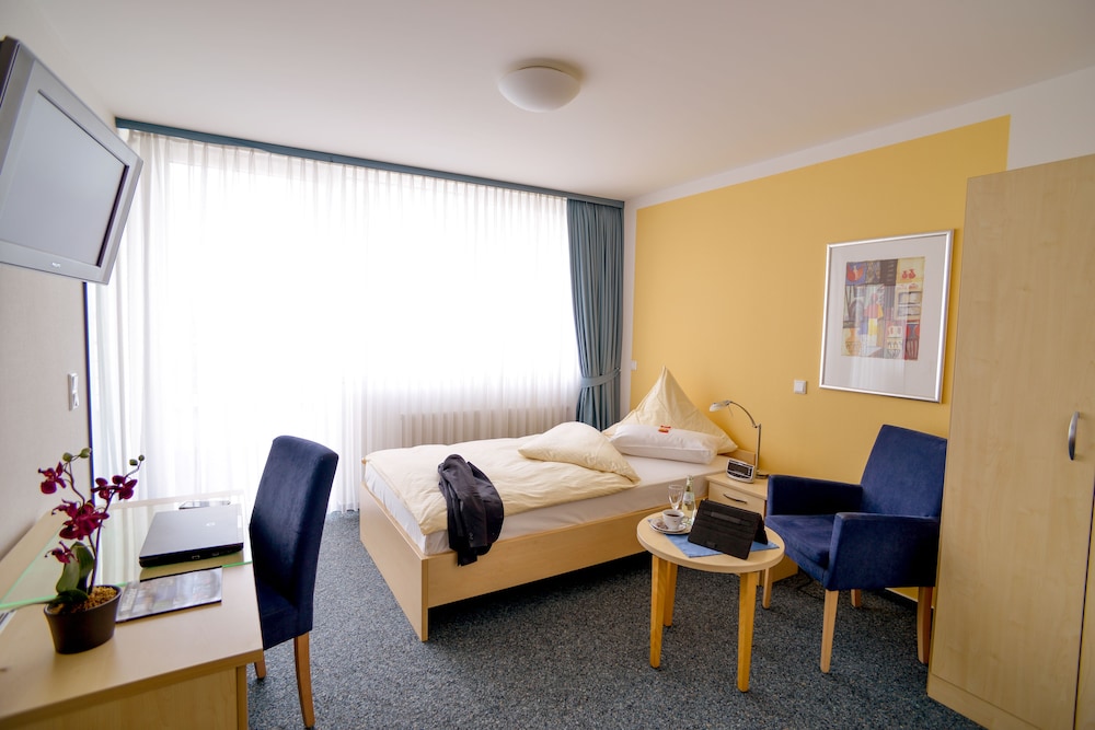 Comfort Single Room, Balcony photo 2