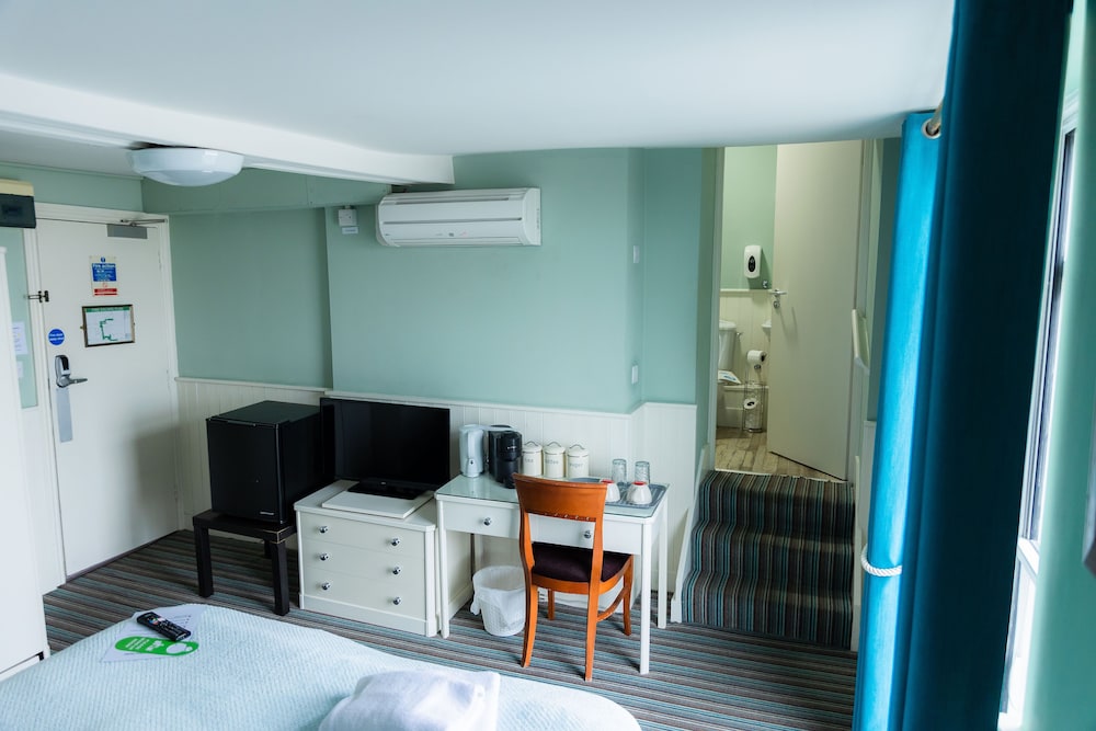 Double or Twin Room, Sea View - Photo 2