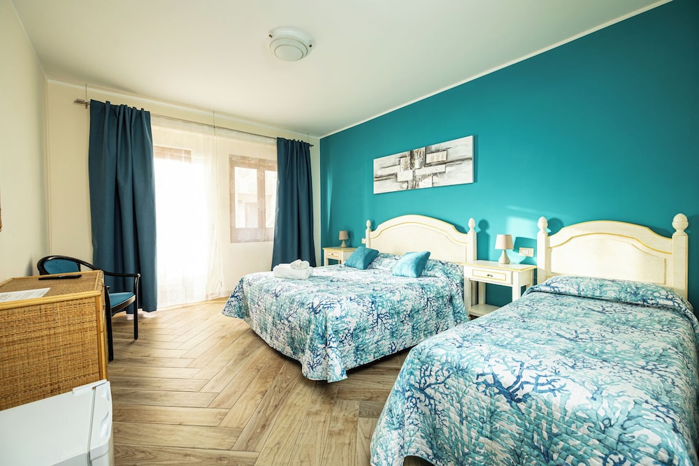 Superior Triple Room photo 1