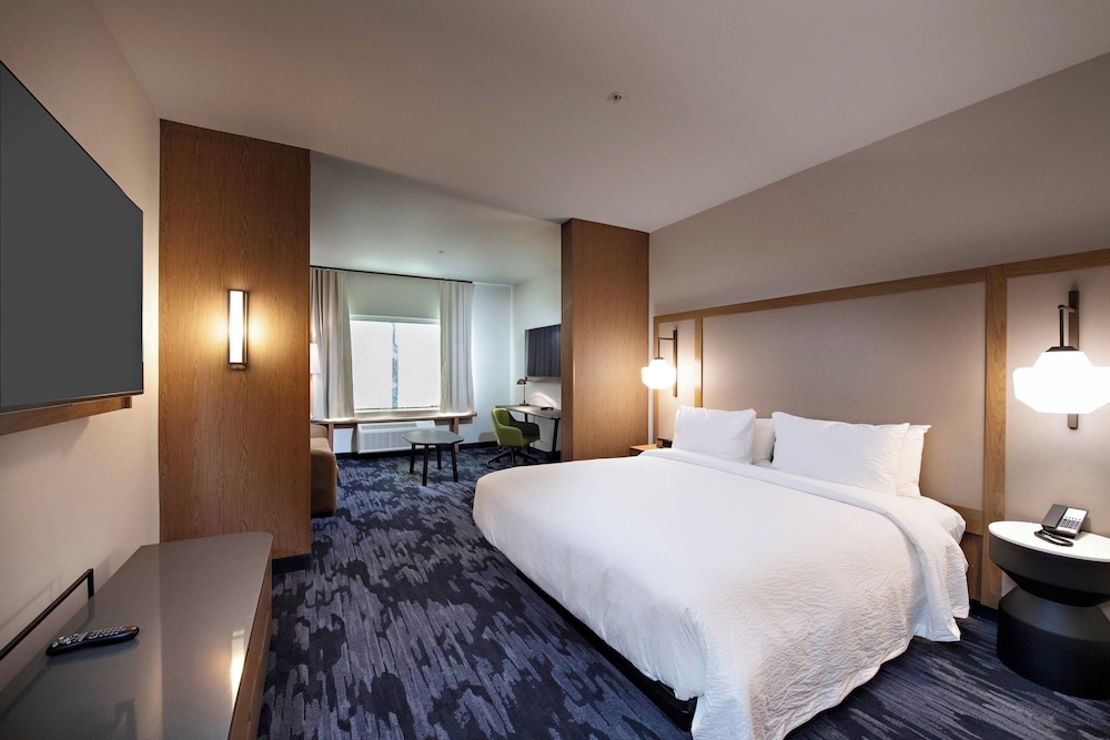 Room, 1 King Bed (Hearing Accessible)