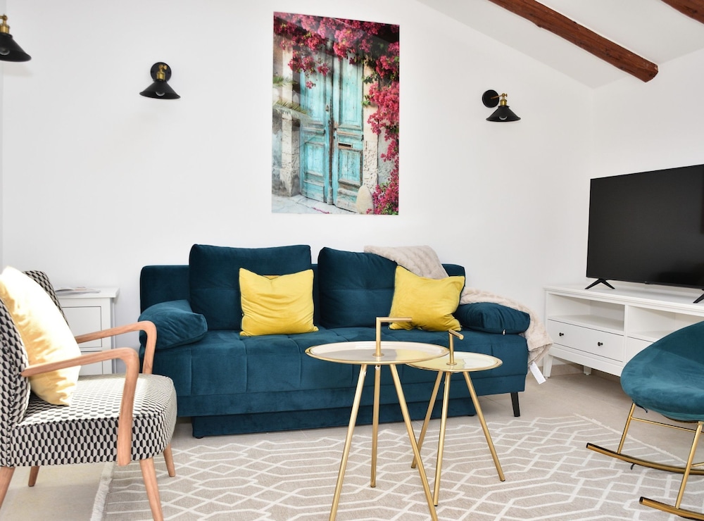 Apartment (One Bedroom Apartment with Terrace)