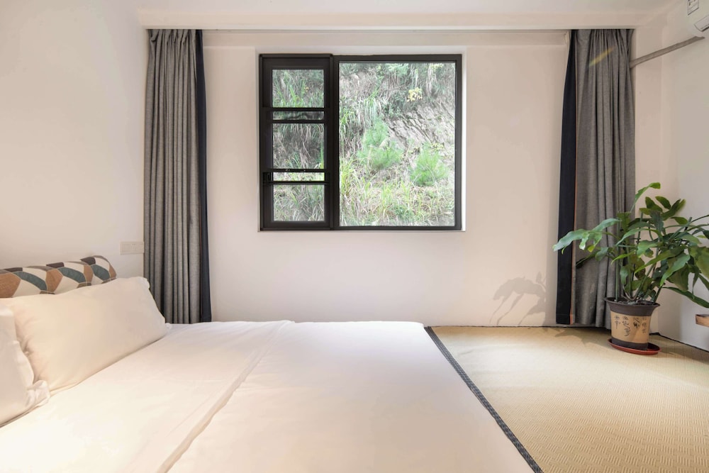 Classic Double Room, Mountain View