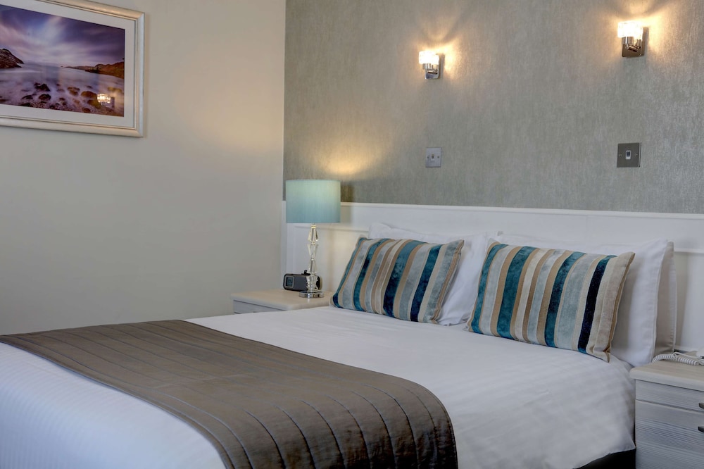Standard Room, 1 Double Bed, Non Smoking - Photo 2