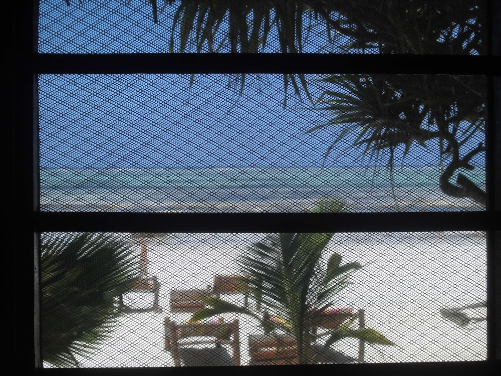 Double Comfort, 1 Queen Bed, Ocean View