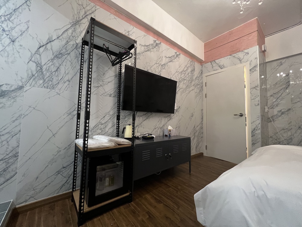 Premium Double Room - Photo 6