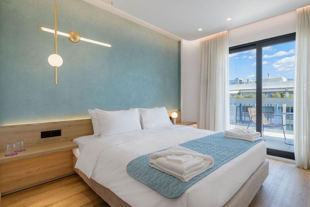 Executive Suite with Balcony photo 1
