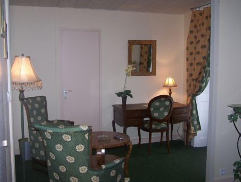 Suite (Double) - Photo 5