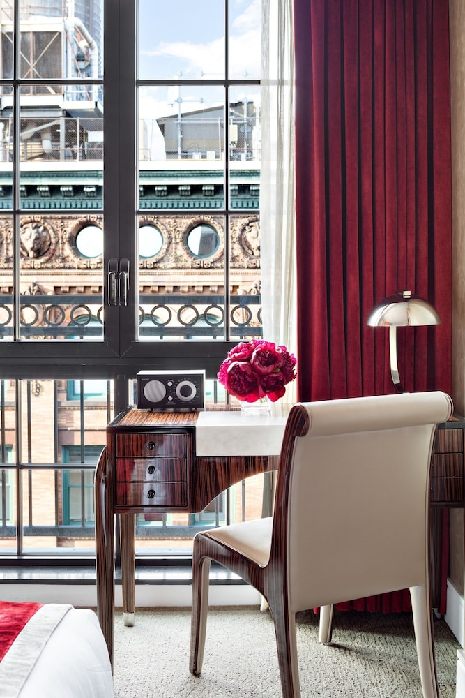 Room, City View (The Grove) photo 3