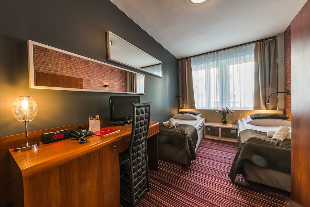 Double or Twin Room - Photo 18