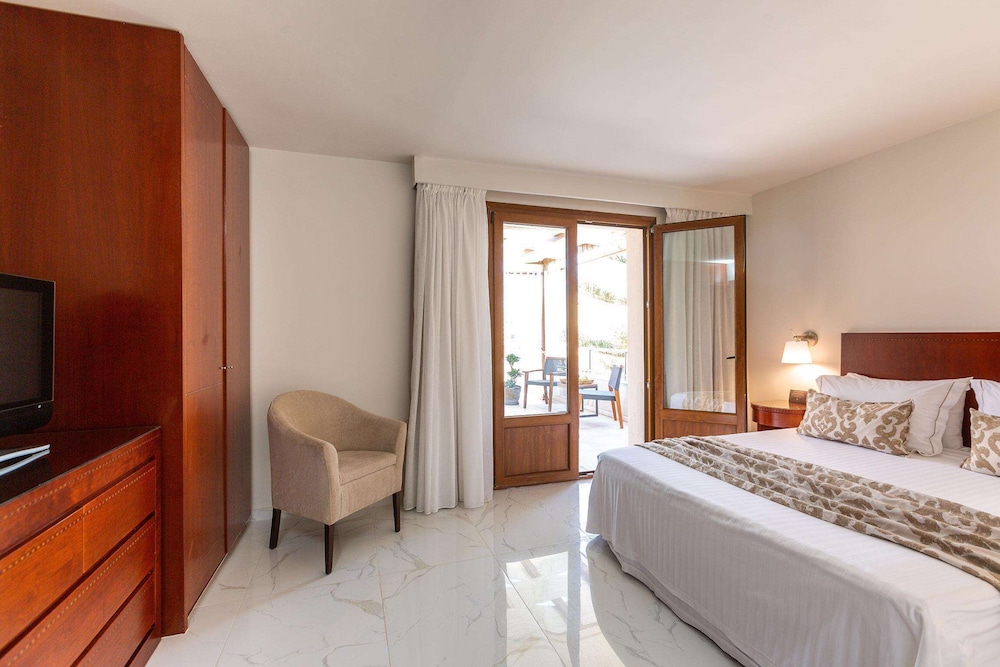 Premium Suite, Jetted Tub (Outdoor-Family) - Photo 10
