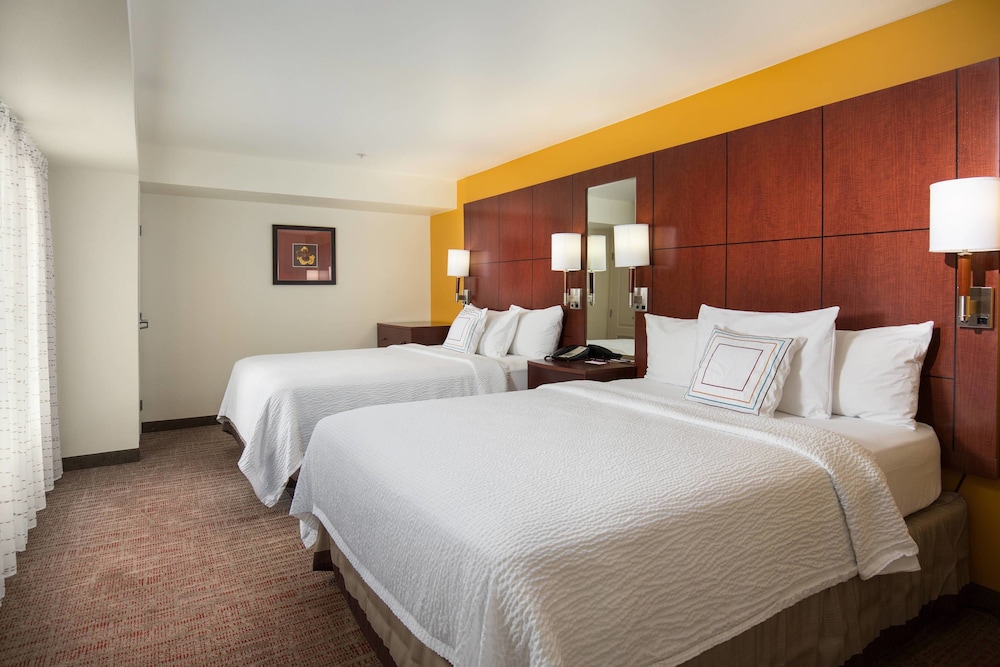 Suite, Multiple Beds - Photo 1