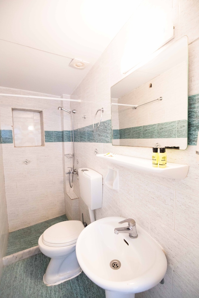 Triple Room, City View - Photo 2