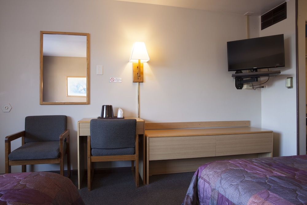 Standard Double Room, 2 Double Beds - Photo 5