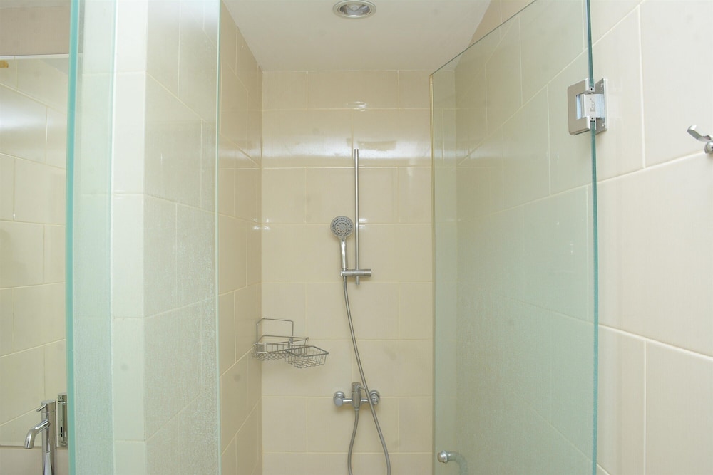 Room - Photo 21