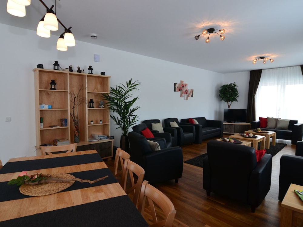 Villa photo 2