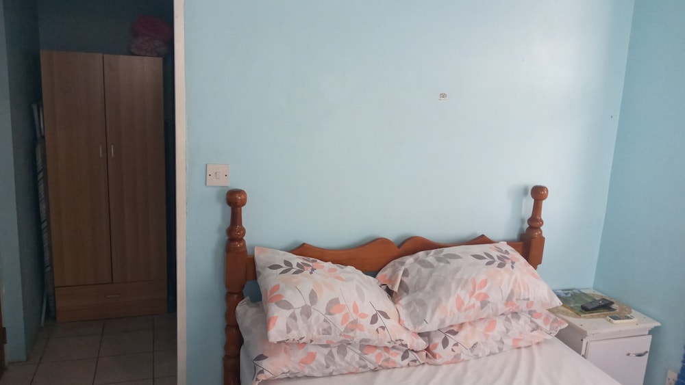 Economy Room, 1 Double Bed, Sea View photo 3