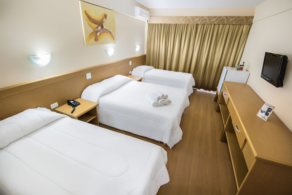 Executive Quadruple Room photo 1