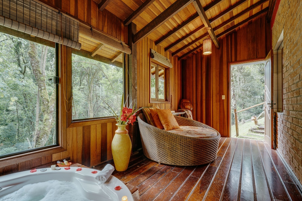 Honeymoon Cabin photo 1