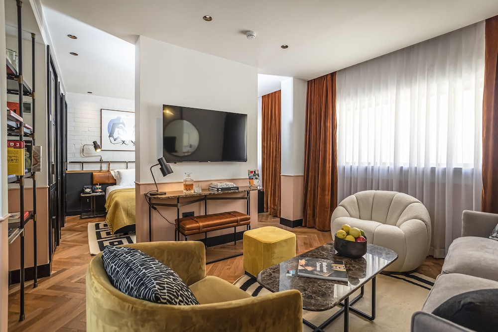 Suite photo 1