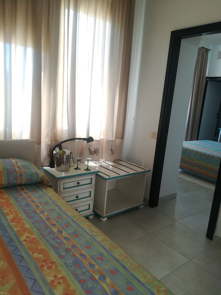 Standard Triple Room - Photo 1