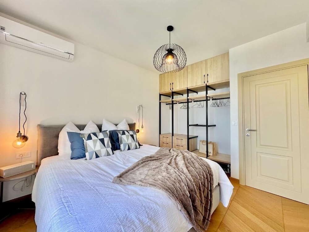 Exclusive Apartment photo 2