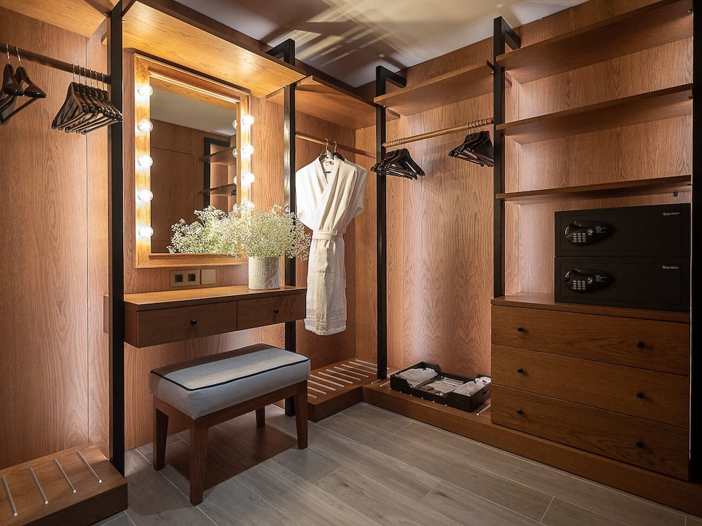 Honeymoon Suite with Private Pool Soul Sauna and Gym photo 2