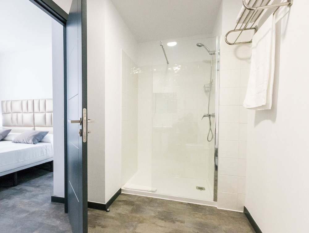 Economy Twin Room