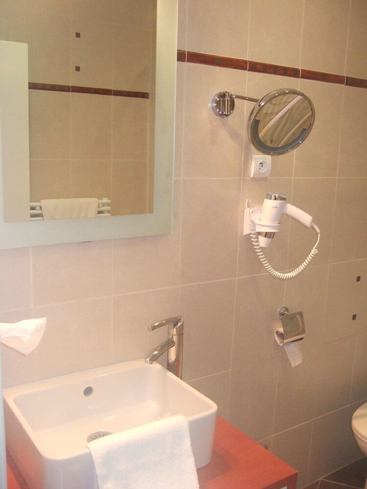 Double Room - Photo 2