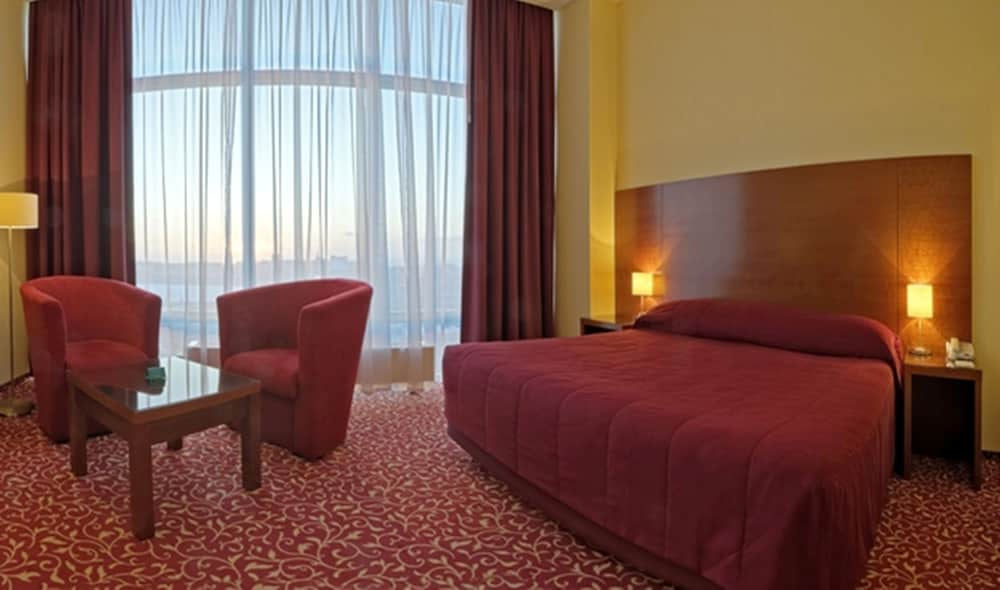 Junior Suite, 1 King Bed (Panoramic View) photo 1