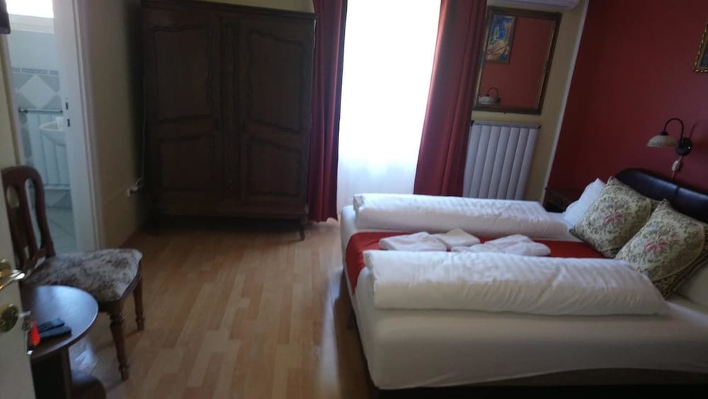Triple Room, Balcony photo 2