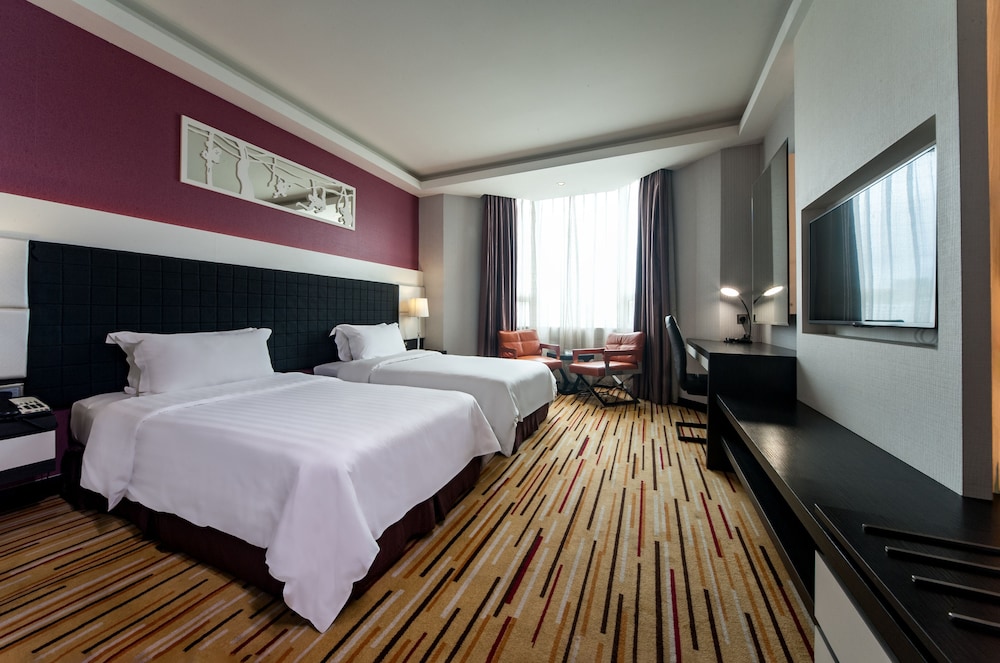 Promenade Deluxe with Club Lounge Access photo 2