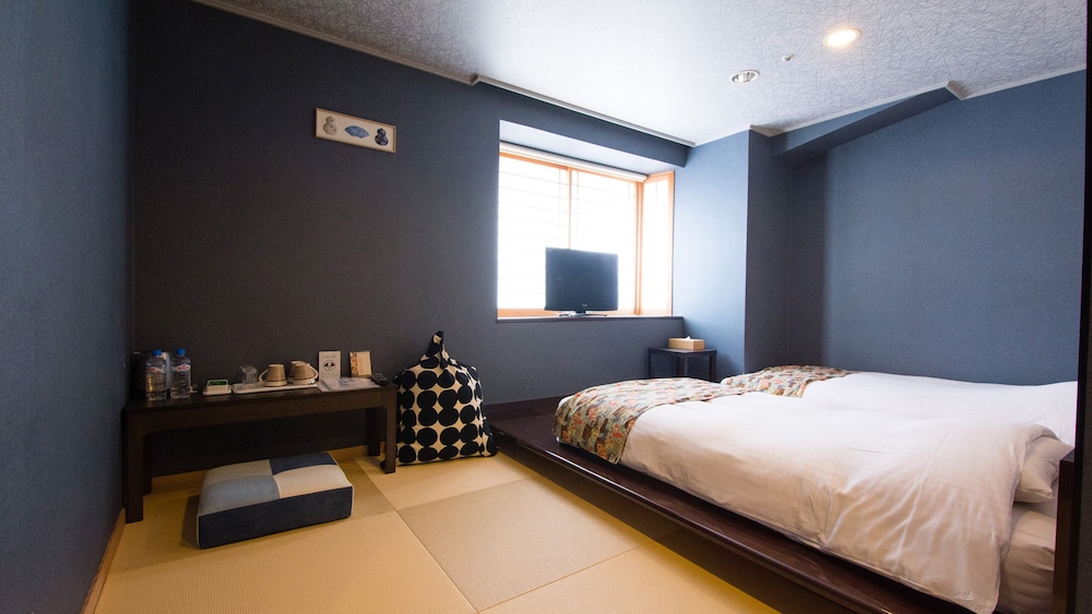 Modern Style Twin Room, Non Smoking