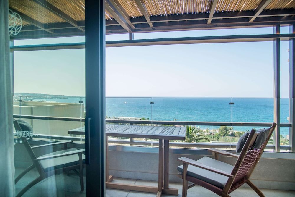 Classic Double Sea View Outdoor Hot Tub - Photo 9