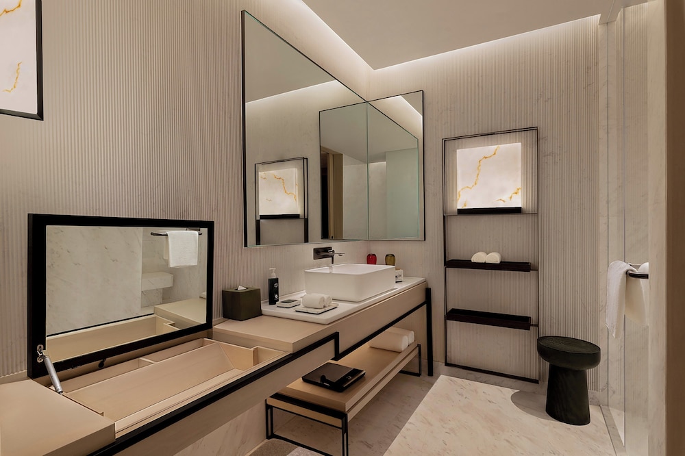 Standard Room, 1 King Bed, Mountain View (Lingfeng Mountain Vw Courtyard Access) - Photo 4