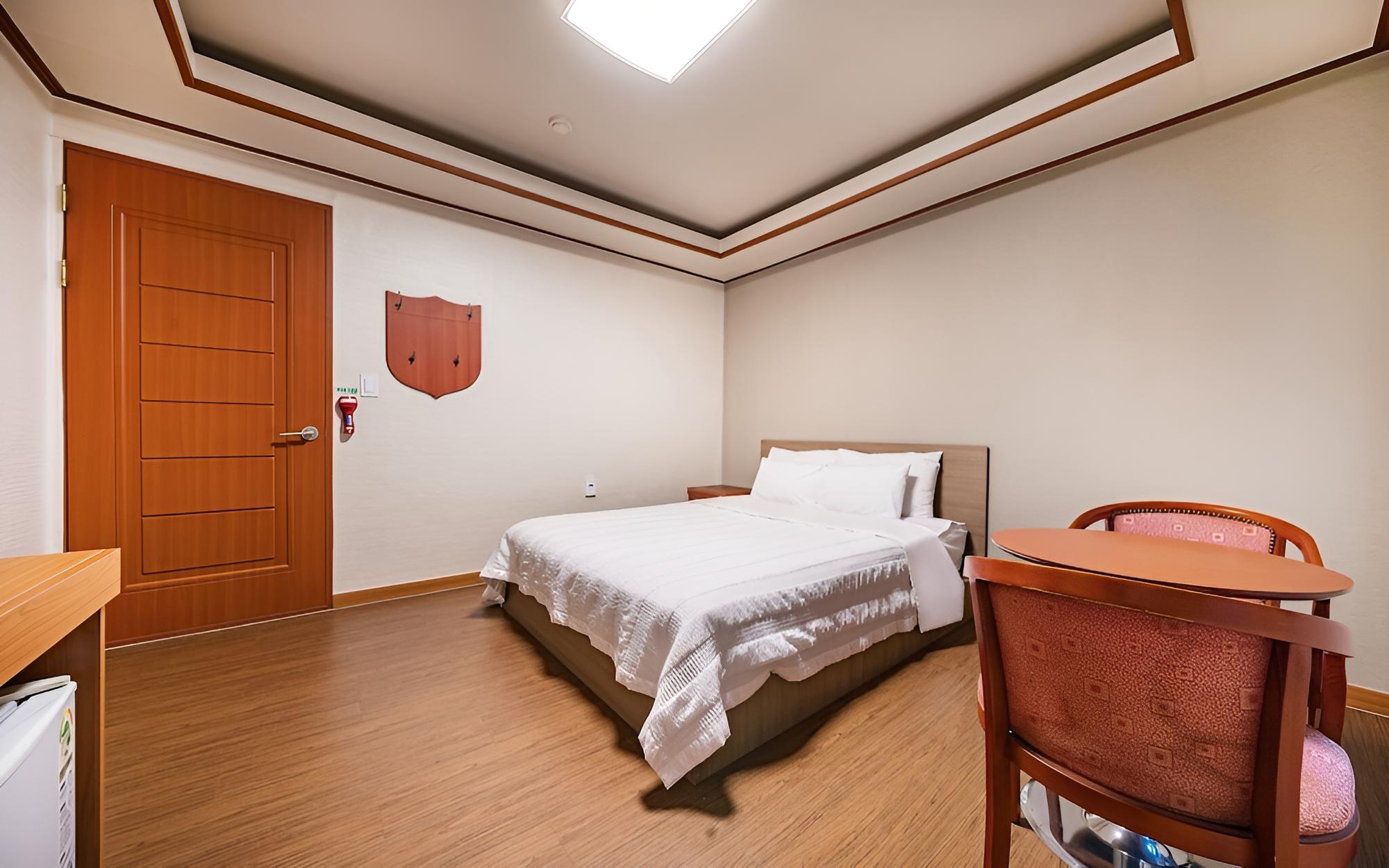 Room (Standard room double bed) - Photo 2