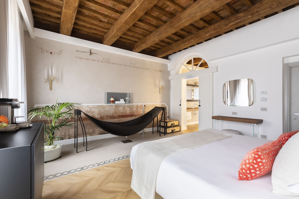 Premium Double Room, Bathtub photo 1