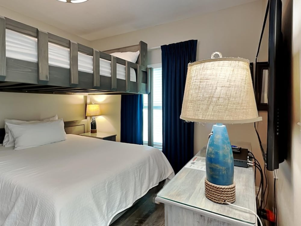 Condo, Multiple Beds, Balcony, Ocean View (#1302 - No Pets) photo 3