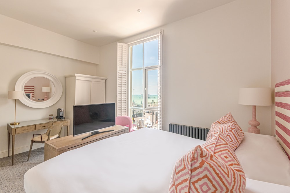 Double Room, Sea View (Seaview Glimpse) - Photo 4