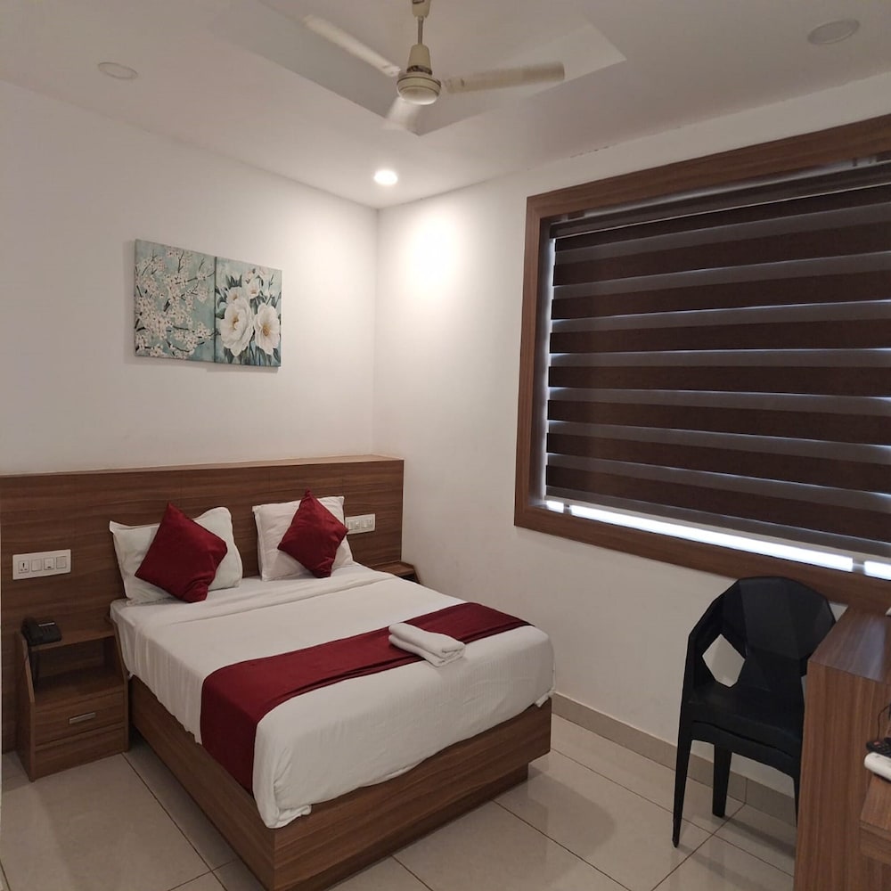 Deluxe Double Room, City View