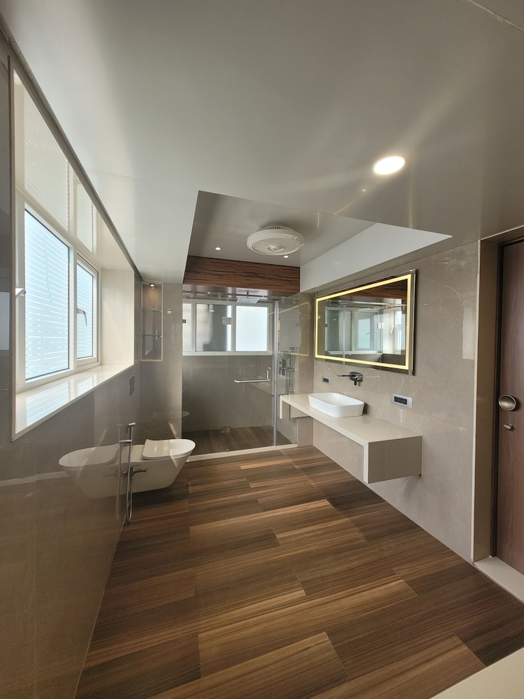 Jacuzzi Suite