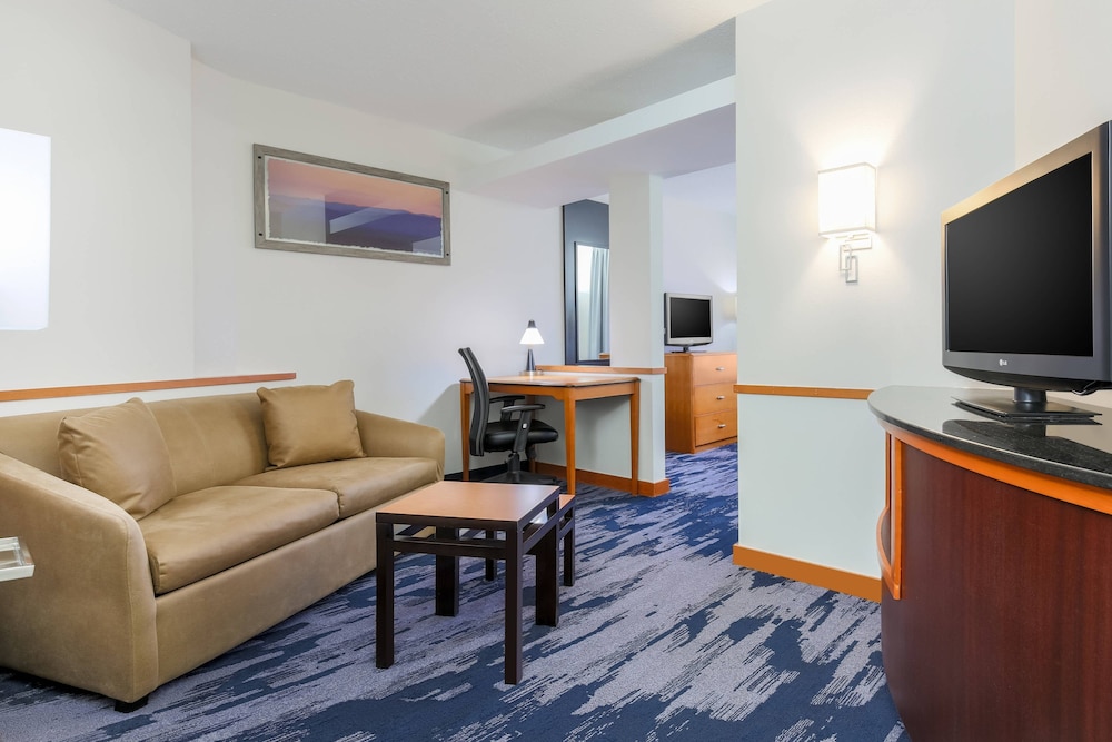 Room, 2 Double Beds (Mobility/Hearing Access, Transf Shwr) - Photo 4