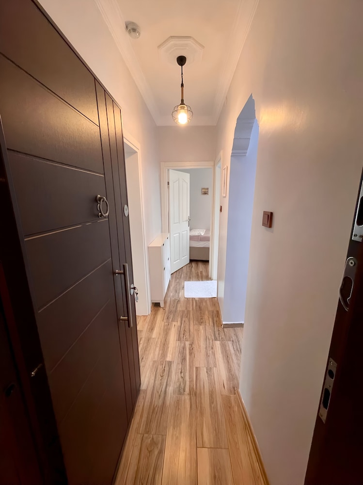 Premium Suite, 3 Bedrooms, Non Smoking, Ground Floor photo 2