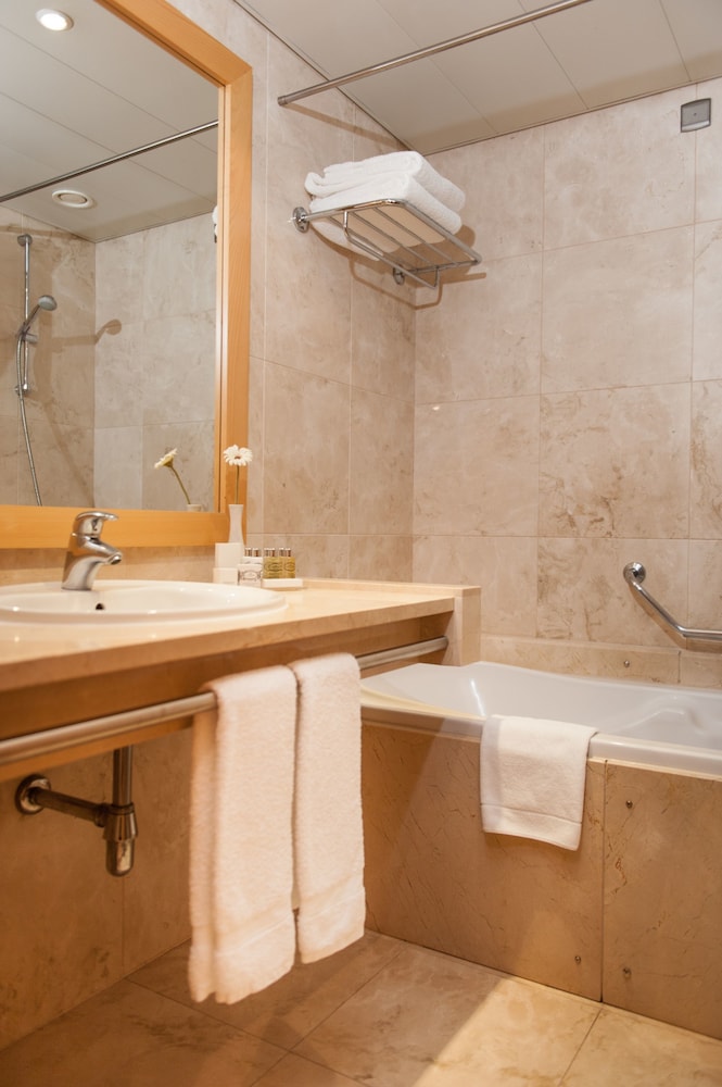 Superior Double or Twin Room photo 2