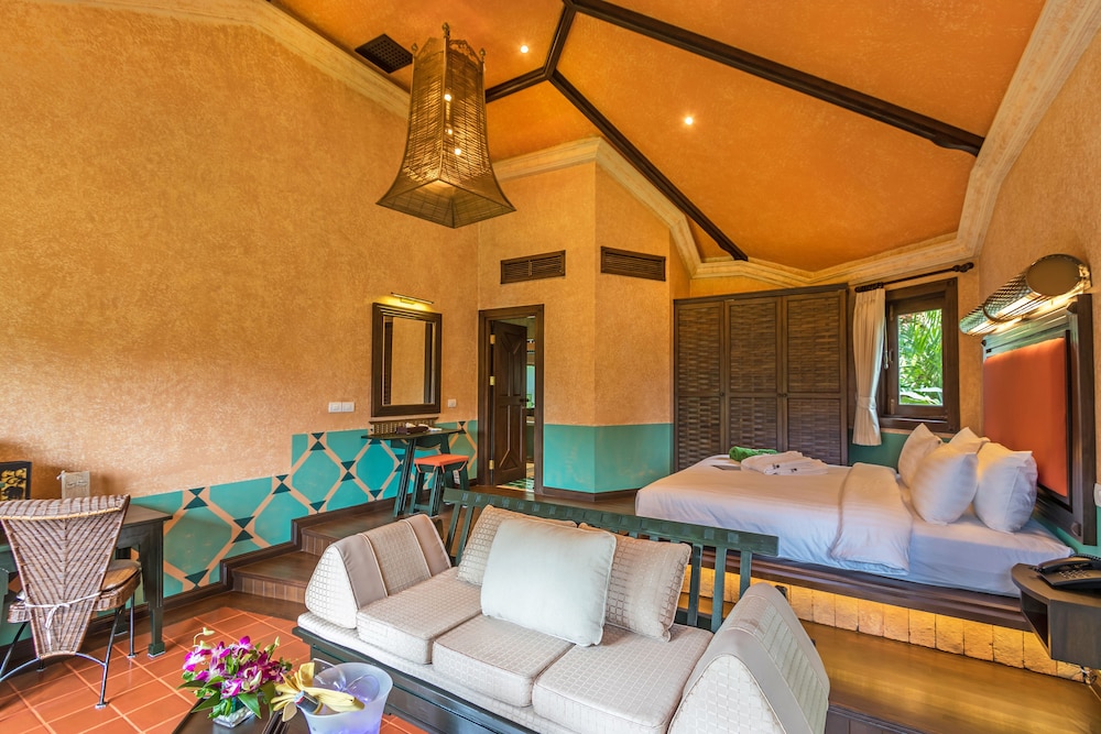 Superior Jacuzzi Villa photo 3