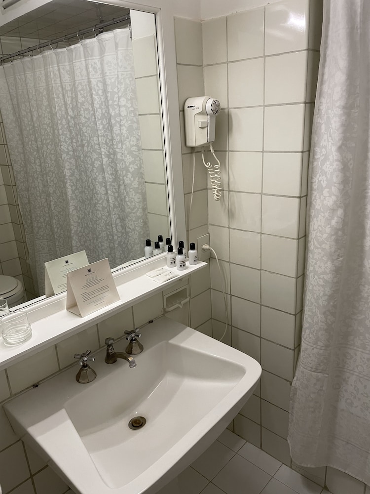 Standard Double Room, Lake View photo 3