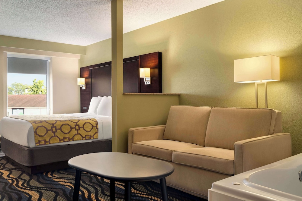 Suite, 1 King Bed with Sofa bed, Non Smoking, Hot Tub - Photo 1