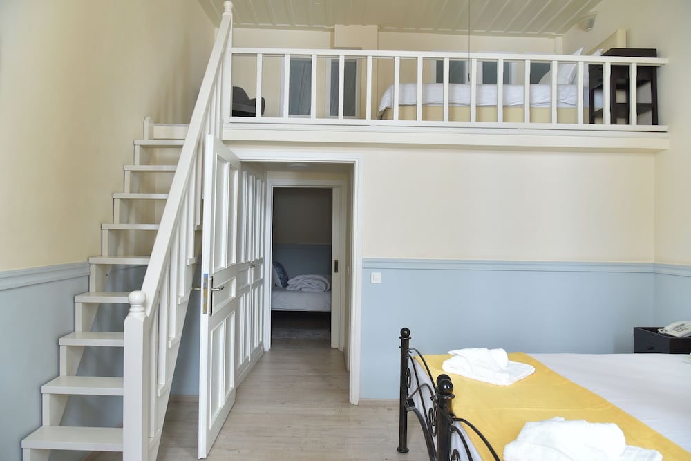 Family Suite, Balcony, City View